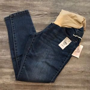 Jessica Simpson maternity jeans